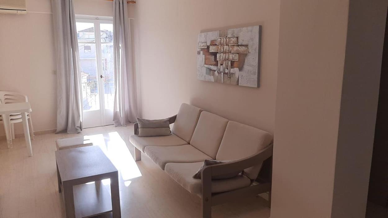Tasias Apartments Lixouri Exterior photo